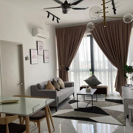 Free Netflix! Zas Suite At Troika Residence, Kb Kota Bharu Exterior foto