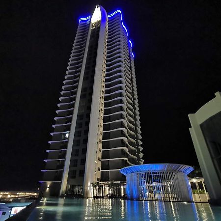 Free Netflix! Zas Suite At Troika Residence, Kb Kota Bharu Exterior foto