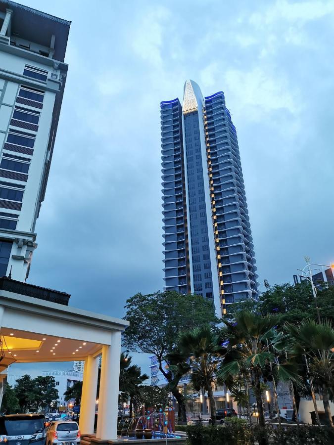 Free Netflix! Zas Suite At Troika Residence, Kb Kota Bharu Exterior foto